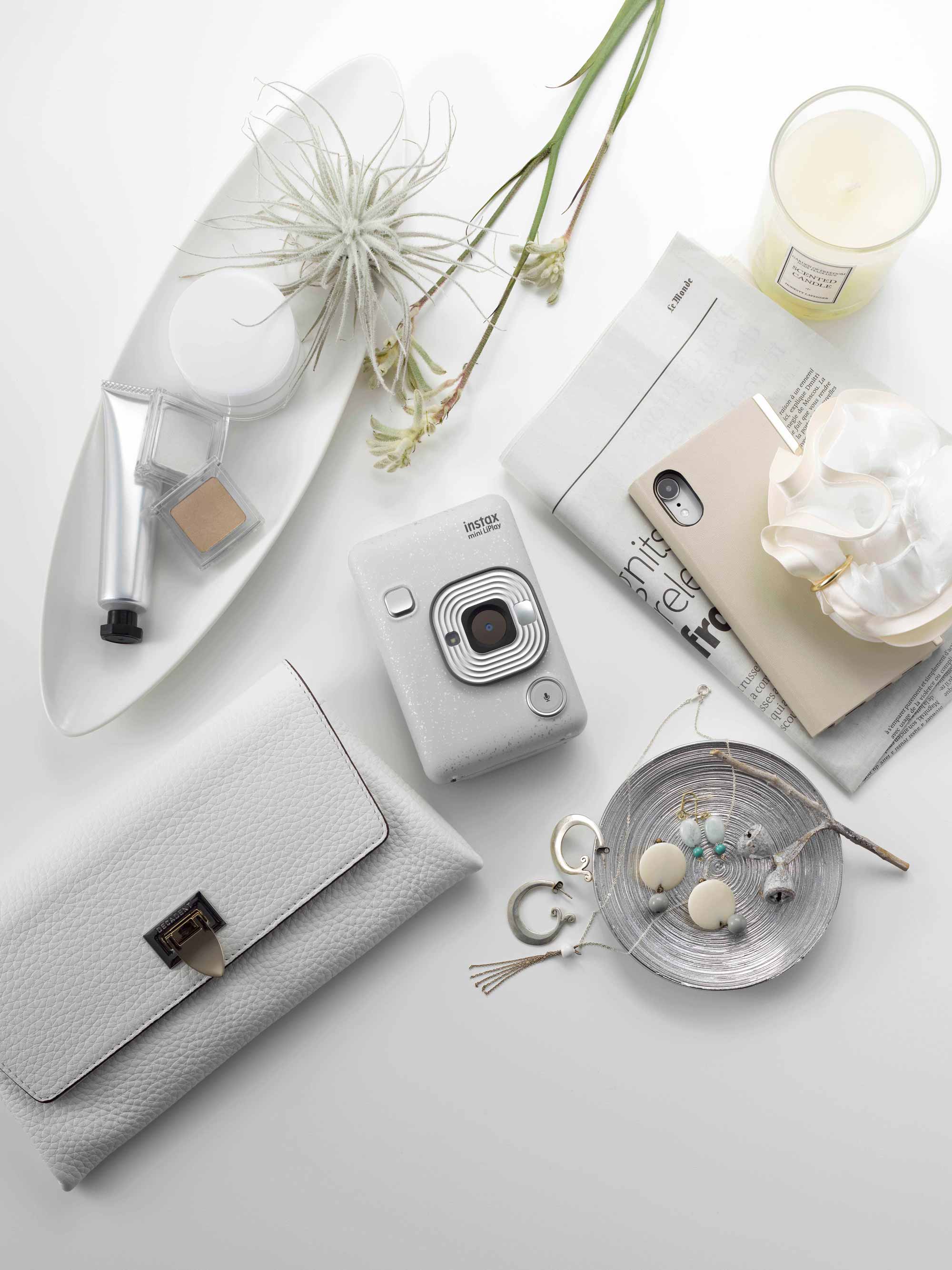 Fujifilm Instax Mini LiPlay stone white