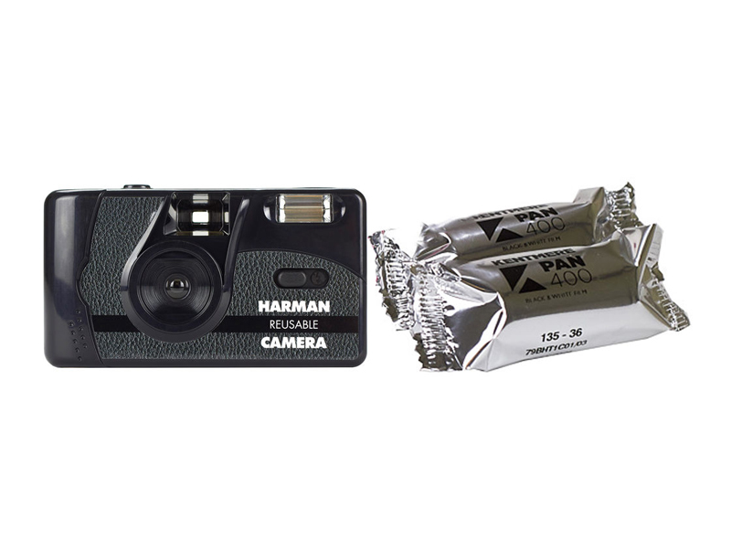 Harman 35mm analóg fényképezőgép + 2db 400/36 fekete-fehér film
